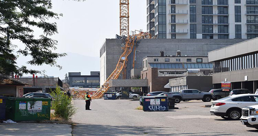 The crane at Brooklyn at Bernard Block collapsed as it was being dismantled. Image credit: Daily Courier/Alistair Waters