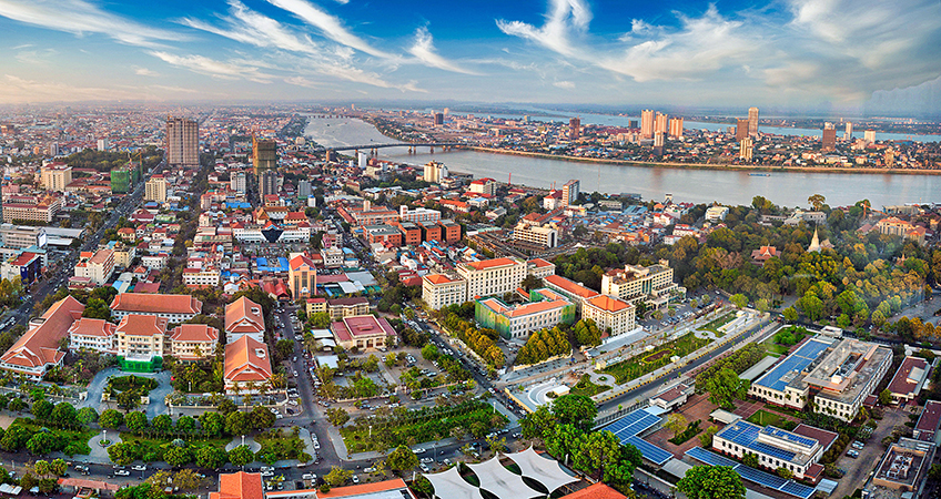 View of Phnom Penh from the Sora Skybar. Image credit: Photo by Paul Szewczyk on Unsplash