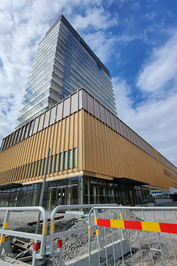 Sara Kulturhus, a timber composite building, completes in Skellefteå. Image credit: Spisen, CC BY-SA 4.0 <https://creativecommons.org/licenses/by-sa/4.0>, via Wikimedia Commons
