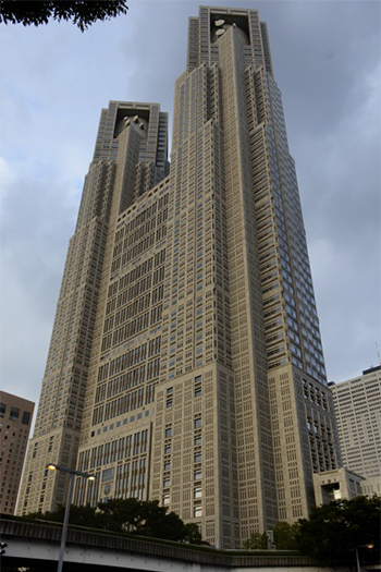 The Tokyo Metropolitan Government complex was originally completed in 1991. Its latest renovation is scheduled to finish March 2025. Image Credit: Terri Meyer Boake