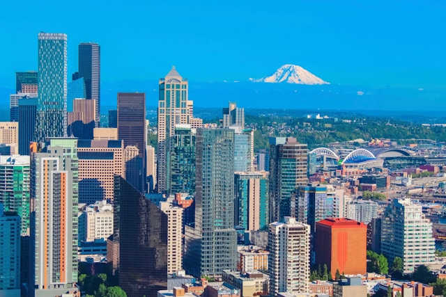 Downtown Seattle. Photo by Zayn Shah on Unsplash