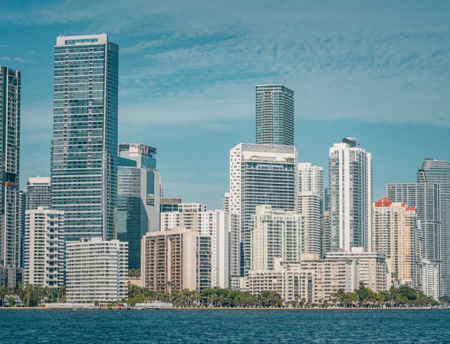 Biscayne Bay, Brickell area in Miami. Photo by Sergio Arteaga on Unsplash