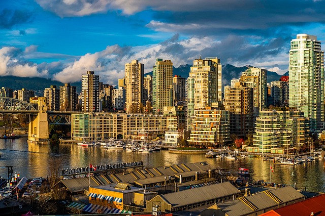 Vancouver. Image by Alex Agrico from Pixabay