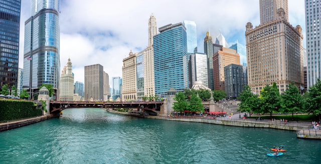 Chicago River. Photo by Acool rocket on Unsplash