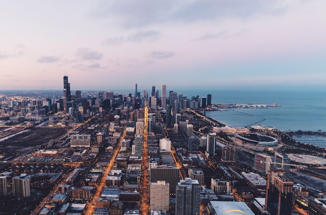 Chicago South Loop. Photo by Austin Neill on Unsplash