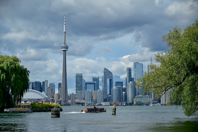 Toronto. Photo by Rukmini Chaitanya Kondamudi on Unsplash