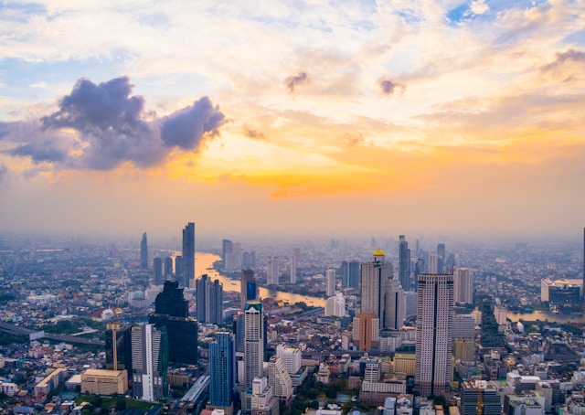 Bangkok. Photo by Waranont (Joe) on Unsplash