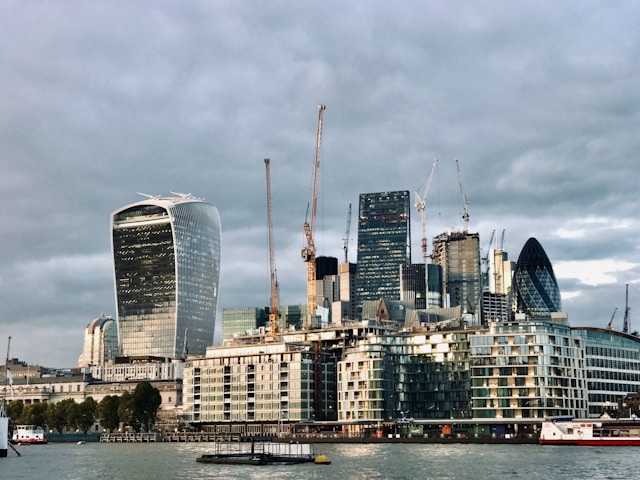 London. Photo by Arpad Huszak on Unsplash