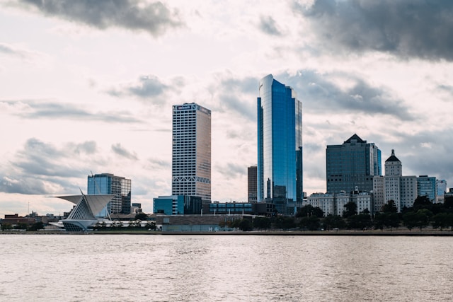 Milwaukee. Photo by Tom Barrett on Unsplash