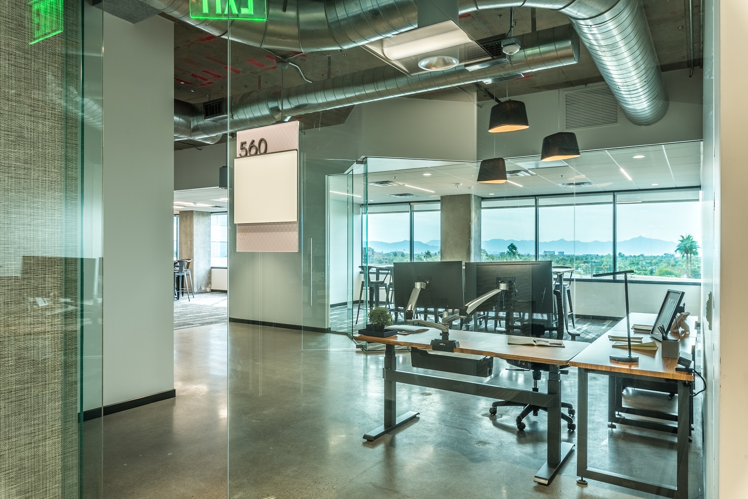 Suite_560_reception_entry-25