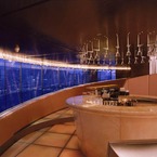 R_felix_bar_with_view_b_1