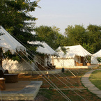 R_tent_in_row_b_1