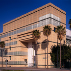 R_lacma_exterior__300dpi__b_1