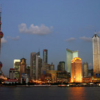 Pudong_at_dusk_2005_10_v