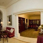R_salon_and_wine_bar_b_1