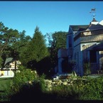 Back_of_inn_b_1