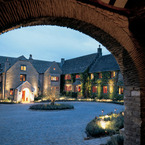 Court_yard_entrance_b_1