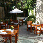 Jaancourtyard_b_1