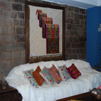 Casa_de_la_llama_wares_b_1