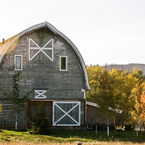 Barn_from_front-tepee_b_1