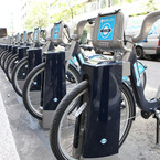 Bikes_lined_up_at_docking_station_3_b_1