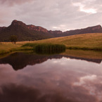 Wolgan-valley_blue-mountains_1_b_1