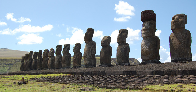 Easter_island_dr_hero_1_a_1
