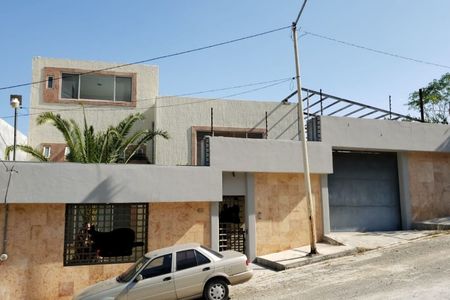 RESIDENCIA JARDINES DE LA SILLA