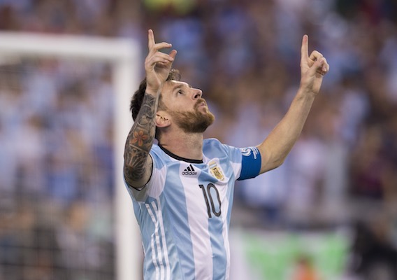 62016_isi_messilionel_copalocbs061816335