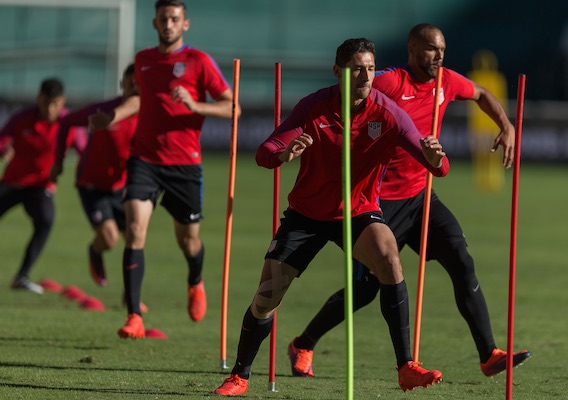 101116_isi_gonzalezomar_usmntjd10101625