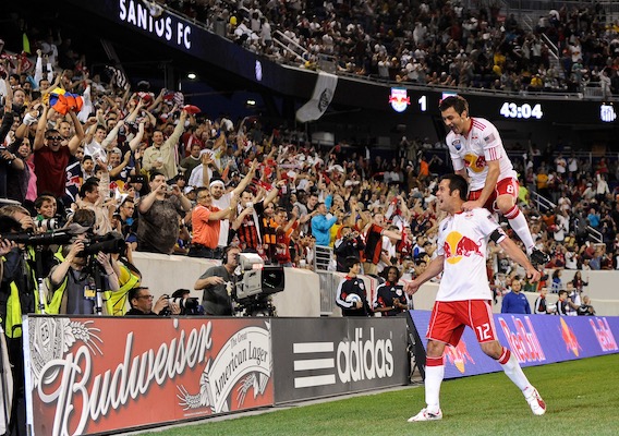 41417_isi_petkemike_mlshcs20100320107