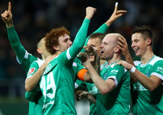 Josh_sargent_and_werder_bremen_celebrate_-_asn_top_-_2019