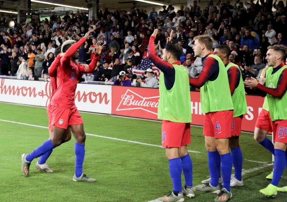 Usmnt_-_asn_top_-__isi_-_celebrate_zardes_goal_vs_canada_-_11-15-19_-_roy_miller