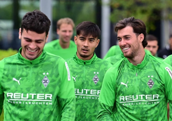 Joe_scally_and_gio_reyna_-_asn_top_-_borussia_monchengladbach_2026