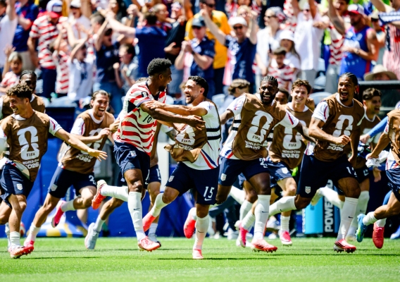 Usmnt_-_asn_top_-_celebrates_alex_freeman_world_cup_goal_-_2026-6-19