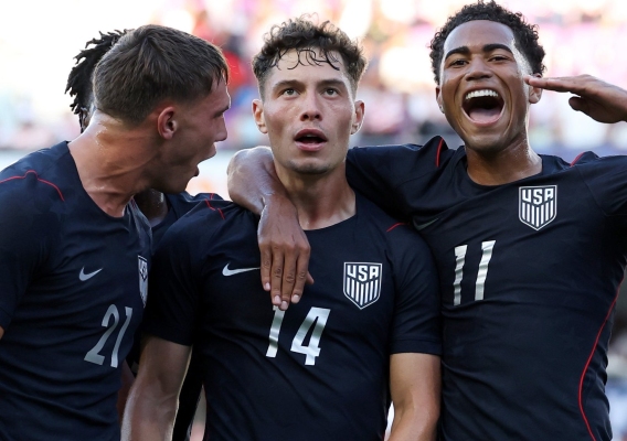 Sebastian_berhalter_-_asn_top_-_usmnt_celebration_vs._peru_-_2026-9-26