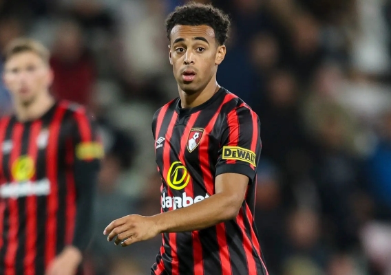 Tyler_adams_-_asn_top_-_bournemouth_2025