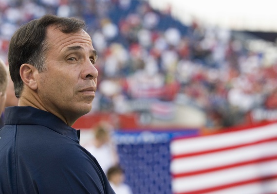 101113_arenabruce_isi_xl_hcsmnt20050712107