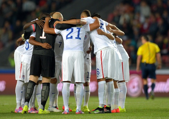 9914_isi_huddle_usmntte090314104