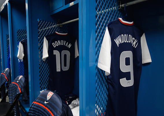 10814_wondolowskidonovan_isi_usmnt020114142