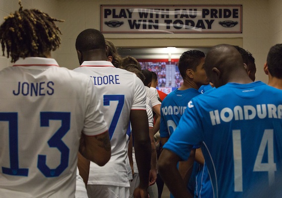 101514_isi_jonesjermaine_usmntjd101414002