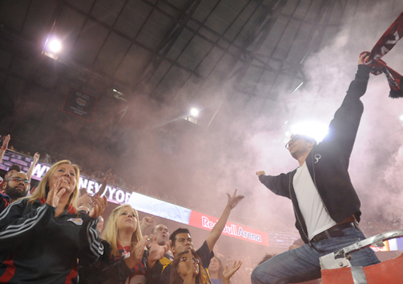 102214_redbullfans_isi_mlsml092014141