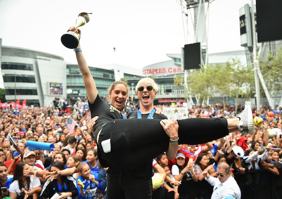 7815_isi_rapinoe_brianmorgan_uswntbjs070715225