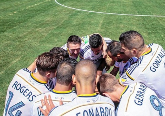 82115_supplied_lagalaxyhug