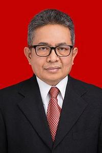 dr. Munadi, Sp.PD-KKV.