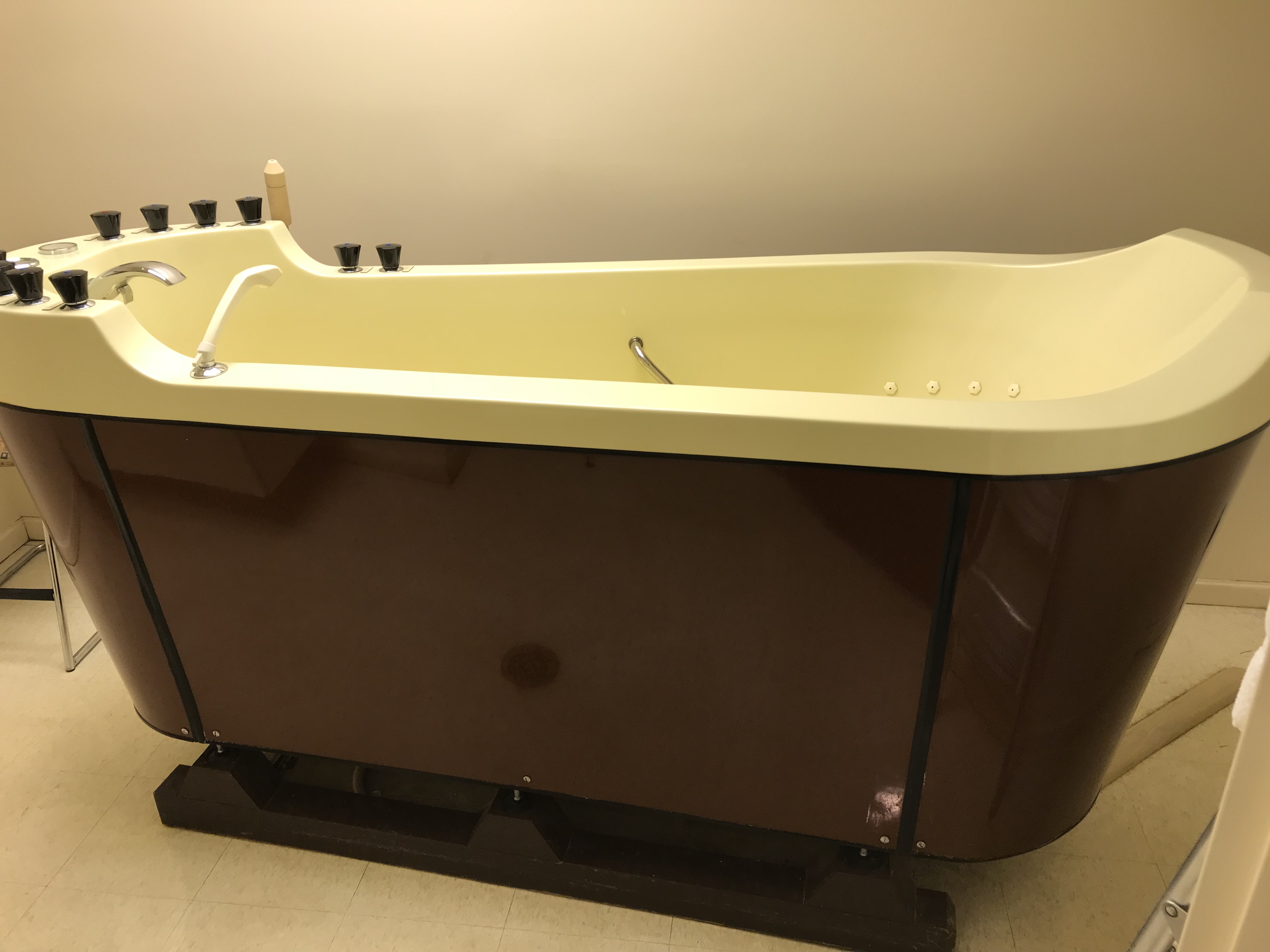 Salon and Spa Equipment Auction Key Auctioneers