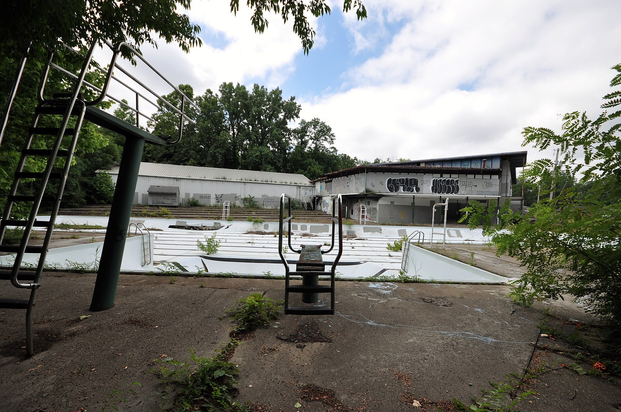 Westwood Country Club & 21+ Acres in Indianapolis, IN Key Auctioneers