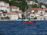 Carly_and_perast