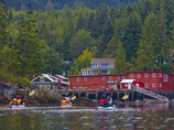Paddling_to_telegraph_cove_luhm