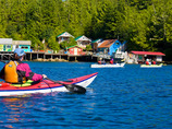 Paddling_to_gp_luhm_300